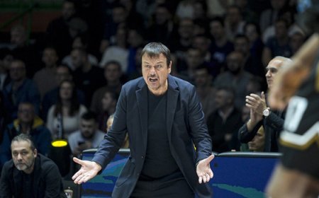 Ergin Ataman: 'Yarın oğlum bile oynasa bu maçı kazanmamız gerekiyor!'