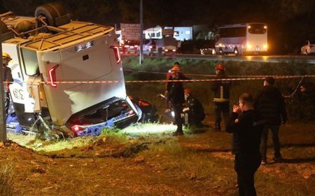 Antalya’da servis midibüsü devrildi: 16 infaz koruma memuru yaralı