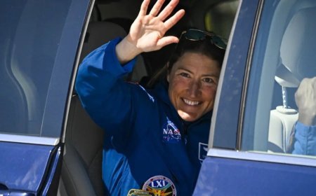 NASA astronotları Ay görevine hazır