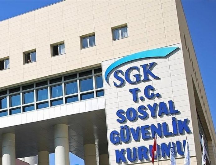 Emekliye sahte bayram ikramiyesi mesajı! SGK'dan uyarı geldi