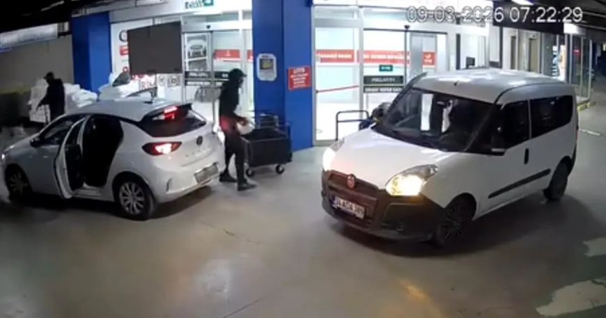 Altın merkezinde film gibi soygun kamerada. Uzun namlulu maskeli soyguncular 20 milyon lirayı çaldı