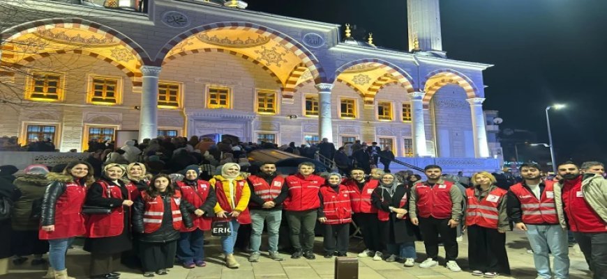 KIZILAY VE GENÇ KIZILAY’DAN ÇERKEZKÖY’DE KANDİL BULUŞMASI