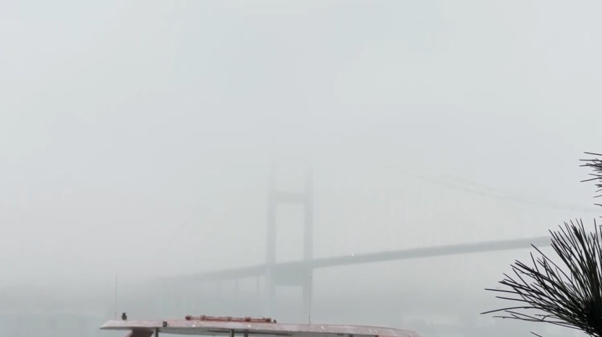 İstanbul güne sisle uyandı