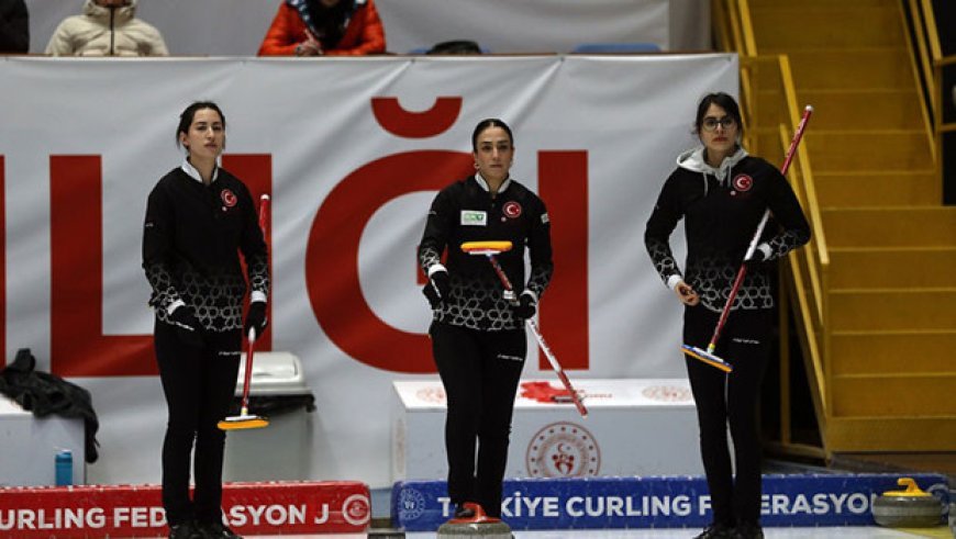 Kadınlarımızdan buzda tarihi başarı!