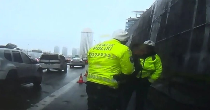 Seyir halindeyken boğuluyordu. Kornaya basıp yardım istedi, imdadına polis yetişti