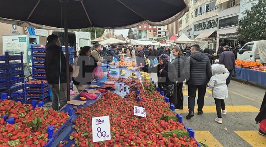 80 TL'lik çileğe yoğun ilgi