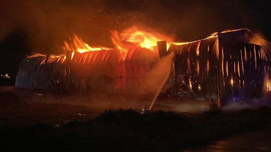 Osmaniye'de kağıt ve karton üretimi yapılan fabrikada yangın çıktı!