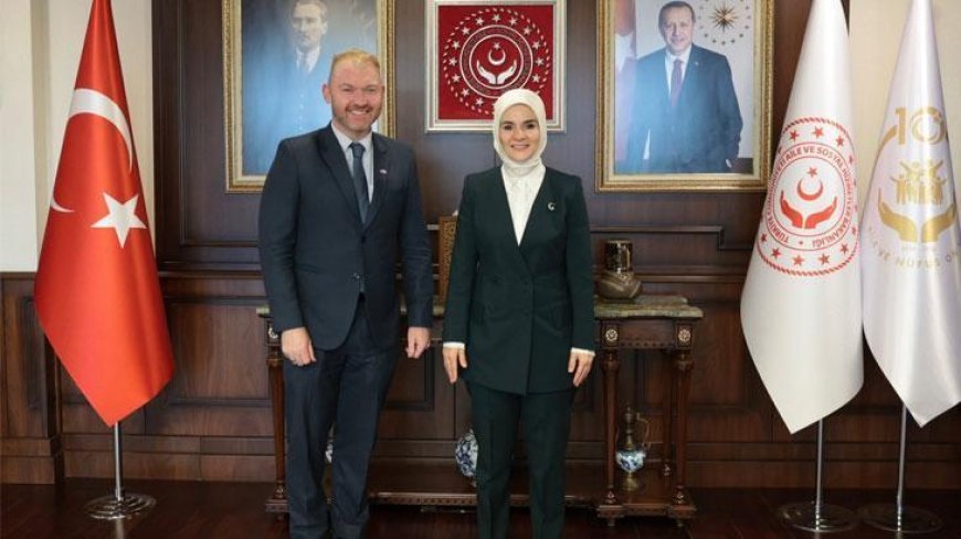 Bakan Göktaş, Yeni Zelanda'nın Ankara Büyükelçisi Lewis ile görüştü