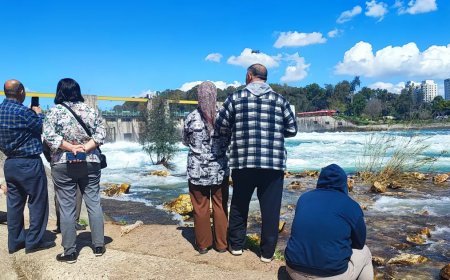 Baraj taşmasın diye kapaklar açıldı, telefonunu alan alana koştu. "Böyle bolluk görmedik"