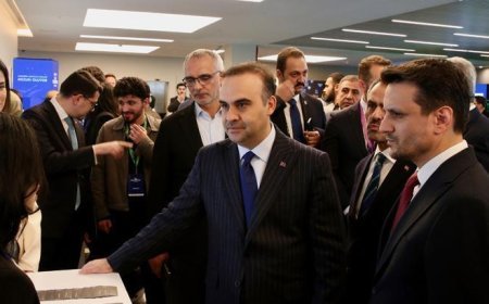 Bakan Kacır'dan savunma sanayii mesajı: Türkiye'nin teknoloji üretmede ulaştığı noktanın açık göstergesi