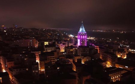 Galata Kulesi farkındalık için mor renge büründü