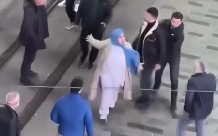 İstiklal’de kavga! Tartışma büyüdü, ortalık savaş alanına döndü