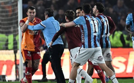 Trabzonspor'dan Abdülkerim Bardakcı açıklaması! 'Oyuncumuza fiziki müdahale girişiminde bulunmuştur'