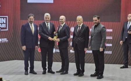 Bakan Bolat: Türkiye'ye son 23 yılda her alanda çağ atlattık