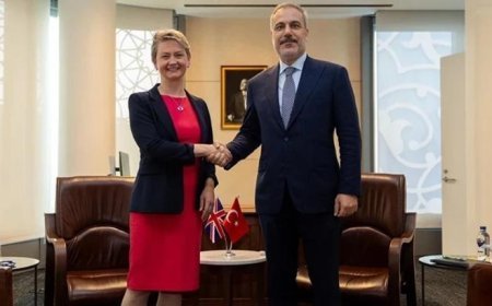 Dışişleri Bakan Hakan Fidan, Birleşik Krallık Dışişleri Bakanı Cooper ile görüştü