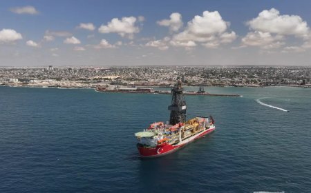 Çağrı Bey sondaj gemisi Somali'de. Bakan Bayraktar: Somali'de yeni bir dönem başladı