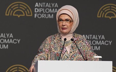 Emine Erdoğan'dan Filistinli çocukların eğitimi için çağrı