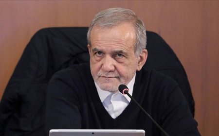 Pezeşkiyan'dan ABD ve İsrail saldırılarına tepki: Hedeflerine ulaşamayınca sivil altyapıyı hedef aldılar