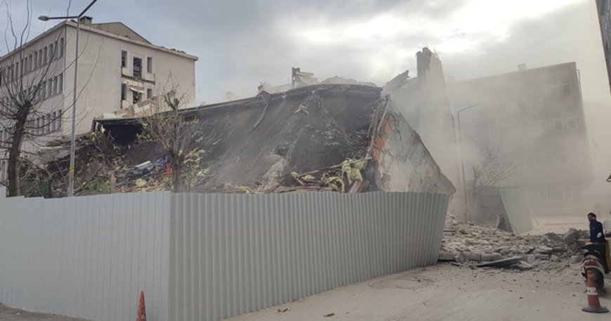 Tehlikeli bina yıkımına 160 bin lira ceza