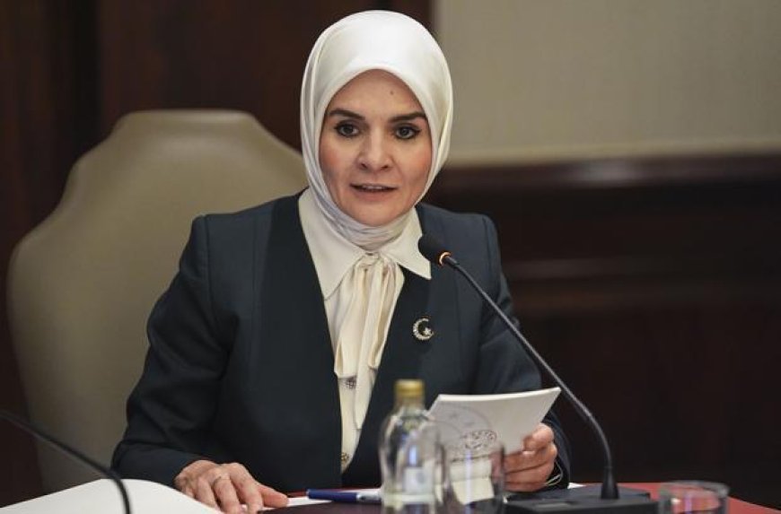 Bakan Göktaş: Oyunları kapatmak, yasaklamak gibi bir gündemimiz yok