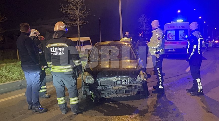 Alkollü otomobil sürücüsü önce ağaca, ardından tabelaya çarparak karşı şeride geçti