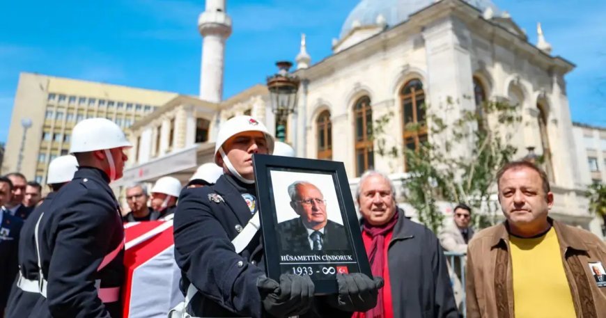 Hüsamettin Cindoruk son yolculuğuna uğurlandı