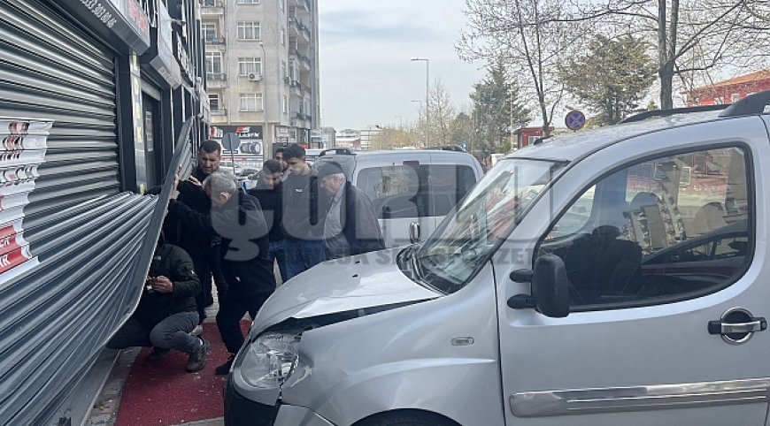 Fren yerine gaza basan sürücü işyerine daldı