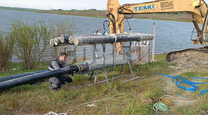 TÜRKMENLİ GÖLETİ'NE YÜZER TERFİ İSTASYONU KURULDU