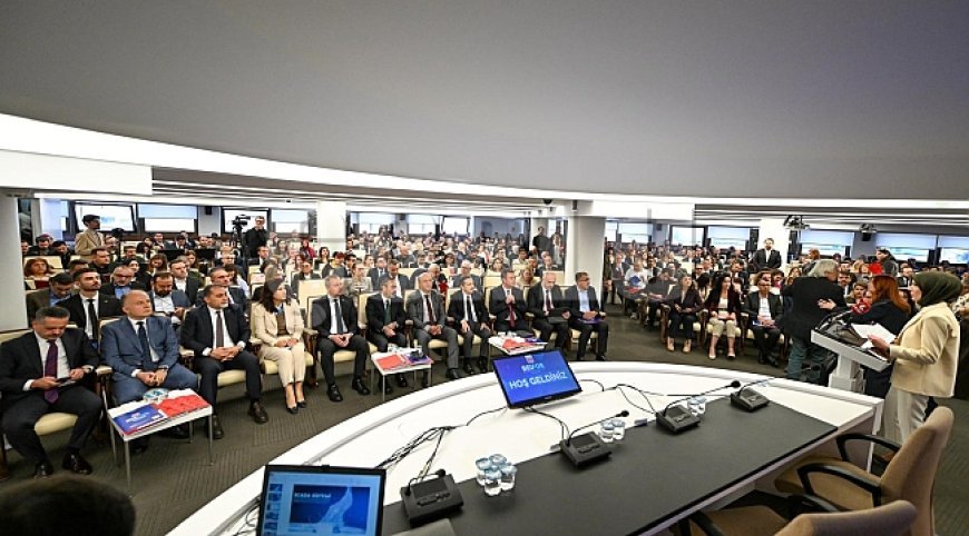 Başkan Sarıkurt BELFOR’da Çorlu Gençlik Meclisi’ni Anlattı