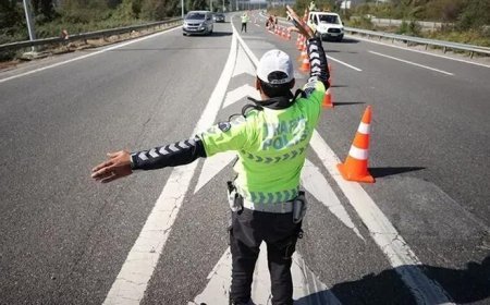 İstanbul emniyeti duyurdu! Bakırköy'de bazı yollar yarın trafiğe kapatılıyor
