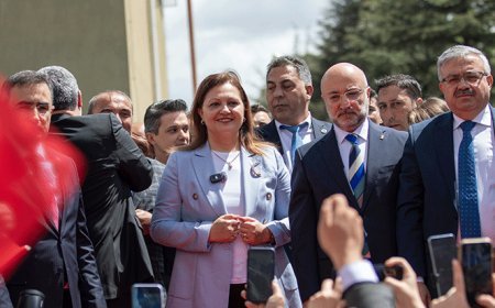 Afyonkarahisar Belediye Başkanı Burcu Köksal’a mehterli karşılama