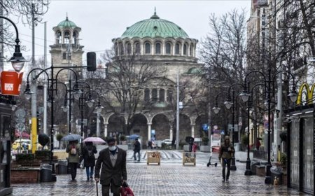 Yeni hükümetten ilk büyük hamle! Komşuda tüm valiler değişti