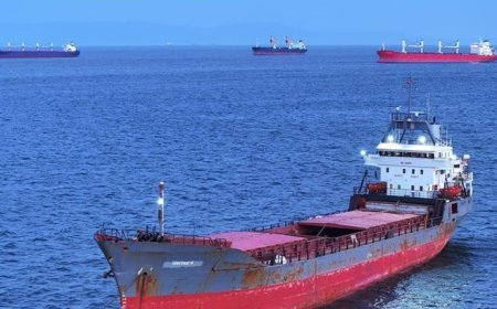 İran'dan dünyaya Hürmüz Boğazı mesajı: Bizim için o mesele kapandı