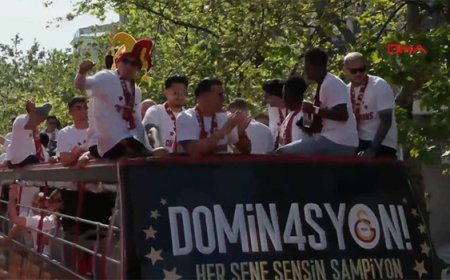 Galatasaray 26. şampiyonluğunu kutluyor! İstanbul'da otobüs turu başladı