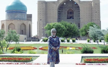 Emine Erdoğan, Türkistan'da Hoca Ahmet Yesevi Türbesi'ni ziyaret etti