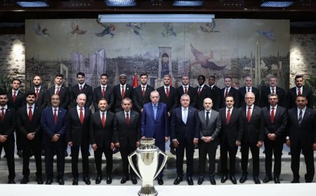 Cumhurbaşkanı Erdoğan, Süper Lig şampiyonu Galatasaray’ı kabul etti