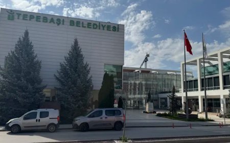 Tepebaşı Belediyesi'ne yolsuzluk operasyonu: 25 şüpheli adliyede