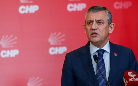 CHP Genel Merkezi'nde tahliye gerginliği. Özgür Özel: Buradan çıkmayacağız