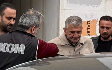 Son dakika... Düzce Akçakoca Belediye Başkanı Fikret Albayrak görevden uzaklaştırıldı
