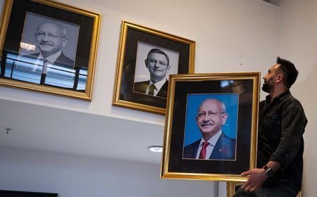 Kemal Kılıçdaroğlu'nun fotoğrafı CHP Genel Merkezi'ne yeniden asıldı