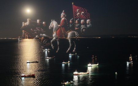 İstanbul'un fethinin 573. yıl dönümünde dronlu ışık gösterisi