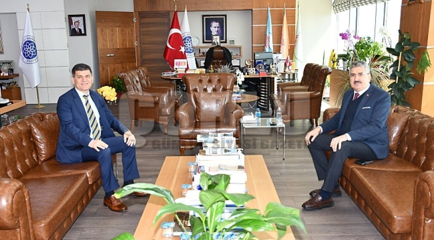 ÜNİVERSİTEMİZ REKTÖRÜNE ZİYARET