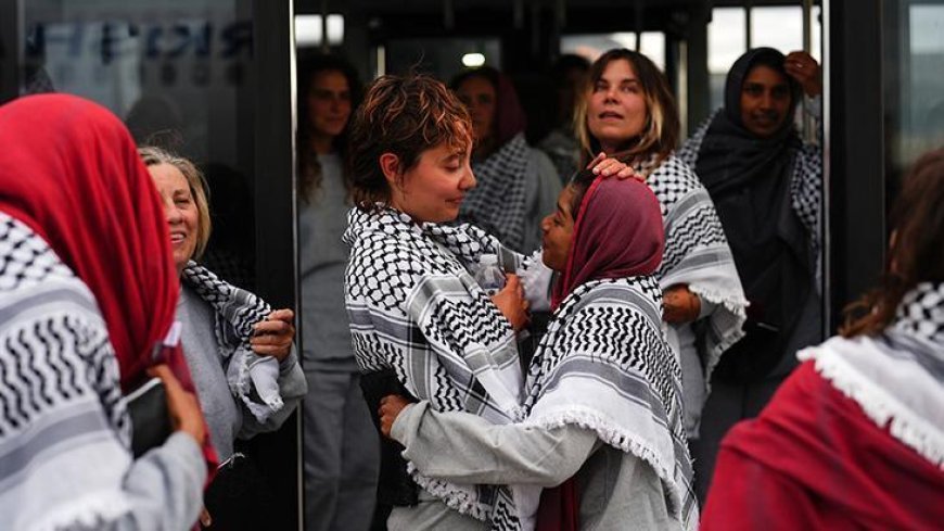 Sumud Filosu aktivistleri İstanbul'a getirildi: 'İsrail'e insanlığımızı gösterdik'