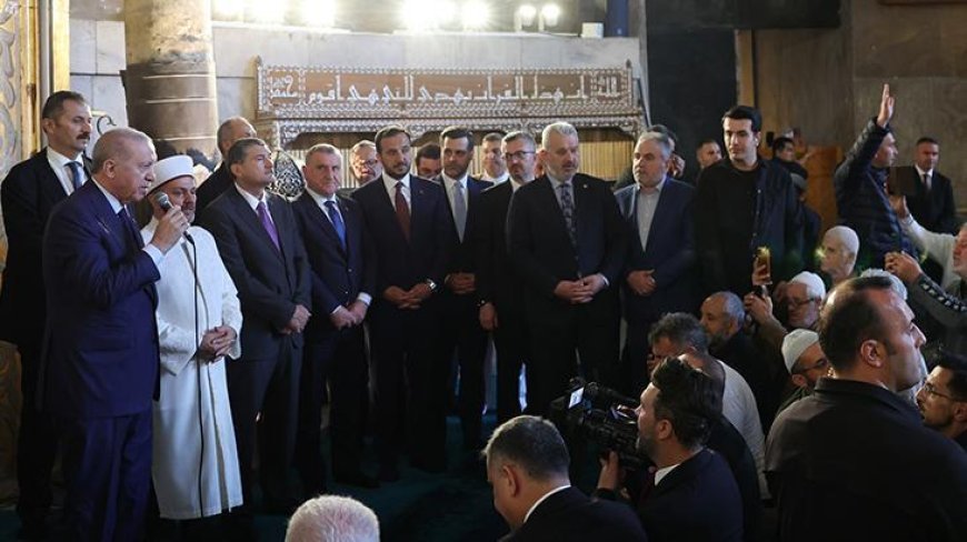 Cumhurbaşkanı Erdoğan cuma namazını Ayasofya Camii'nde kıldı