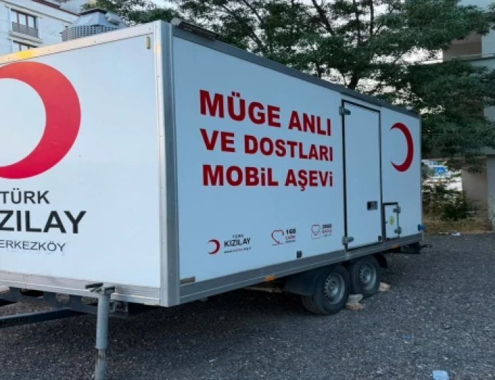 MÜGE ANLI'DAN TÜRK KIZILAYI ÇERKEZKÖY ŞUBESİ'NE MOBİL AŞEVİ